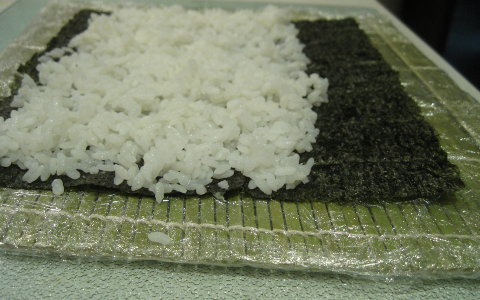 spread-the-rice-over-the-nori