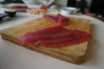tuna slices