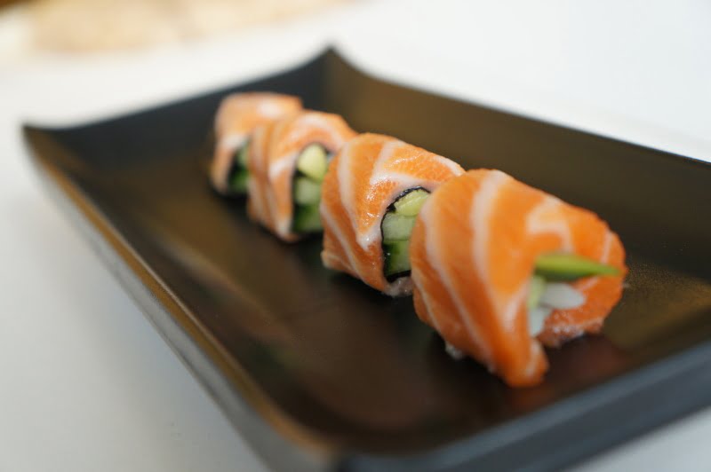 upstream-sushi-roll-bottom