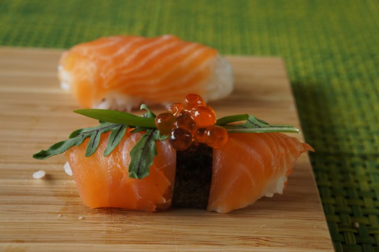 How to make smoked salmon nigiri ⋆ Make my SushiMake my Sushi